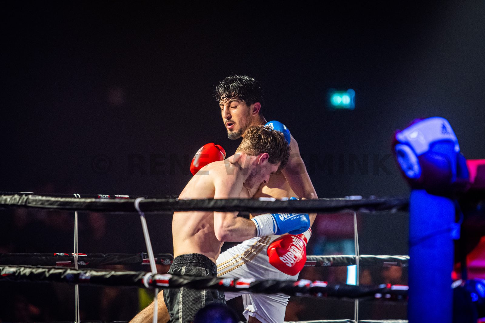 In Rabotheater De Meenthe vond de 10e editie van het vechtsportgala Battle Under The Tower plaats.