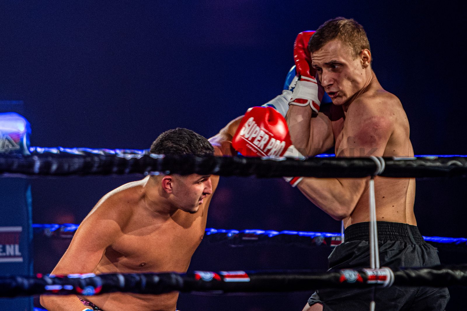 In Rabotheater De Meenthe vond de 10e editie van het vechtsportgala Battle Under The Tower plaats.