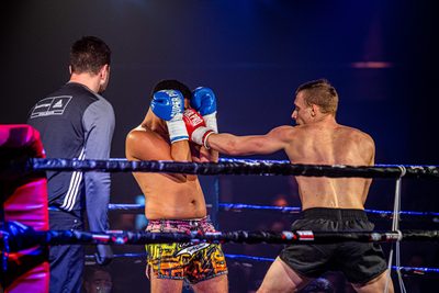 In Rabotheater De Meenthe vond de 10e editie van het vechtsportgala Battle Under The Tower plaats.