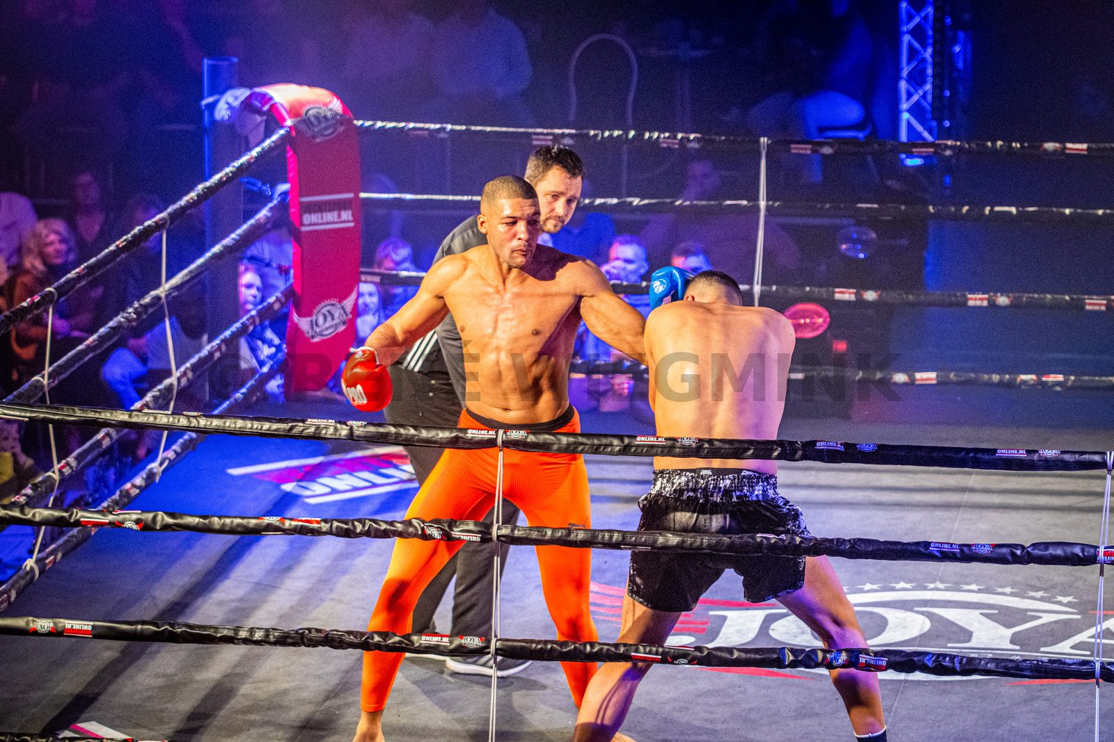 In Rabotheater De Meenthe vond de 10e editie van het vechtsportgala Battle Under The Tower plaats.