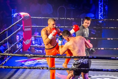 In Rabotheater De Meenthe vond de 10e editie van het vechtsportgala Battle Under The Tower plaats.