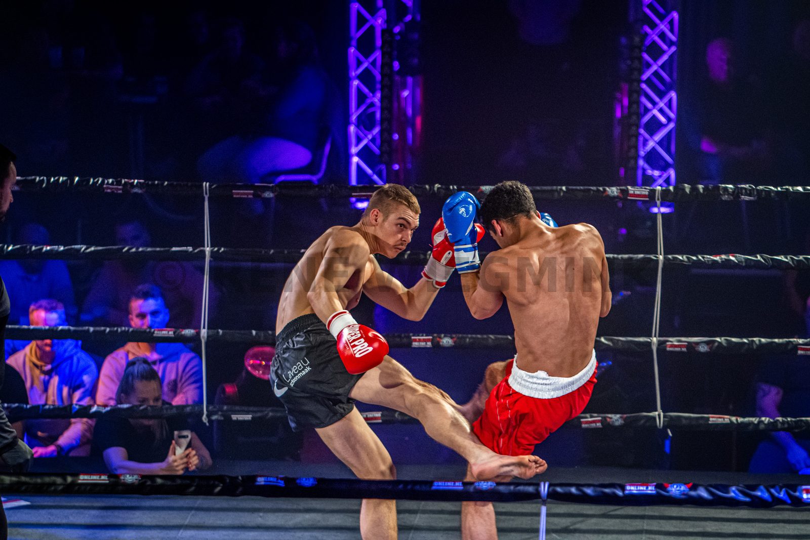In Rabotheater De Meenthe vond de 10e editie van het vechtsportgala Battle Under The Tower plaats.