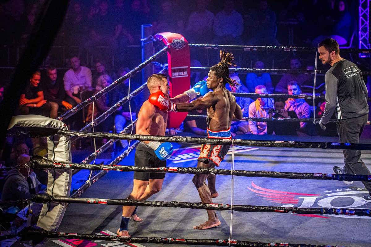 In Rabotheater De Meenthe vond de 10e editie van het vechtsportgala Battle Under The Tower plaats.
