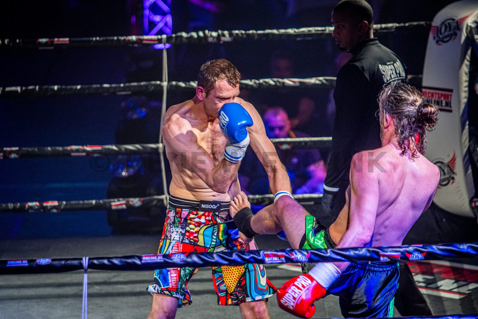 In Rabotheater De Meenthe vond de 10e editie van het vechtsportgala Battle Under The Tower plaats.