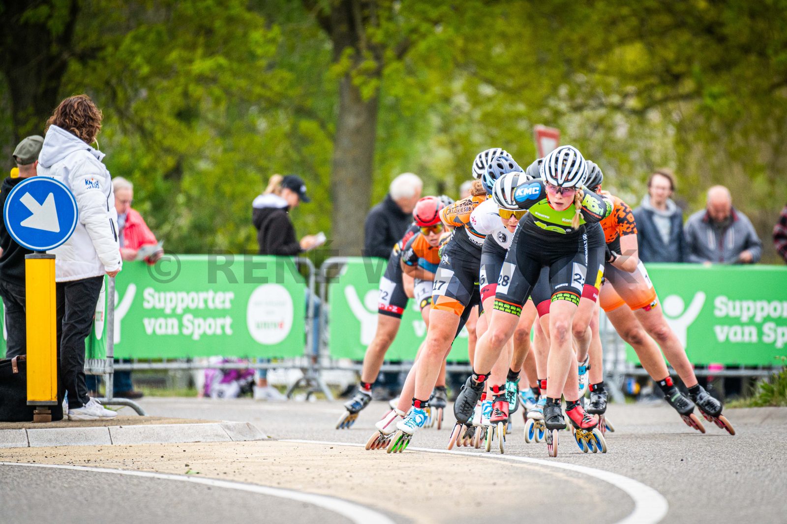 In Steenwijk is met 'de Klim van Steenwijk' het startschot gegeven voor de nationale skeelercompetitie. Bij de mannen was Bart Swings de winner, Marijke Groenewoud was dat bij de dames.