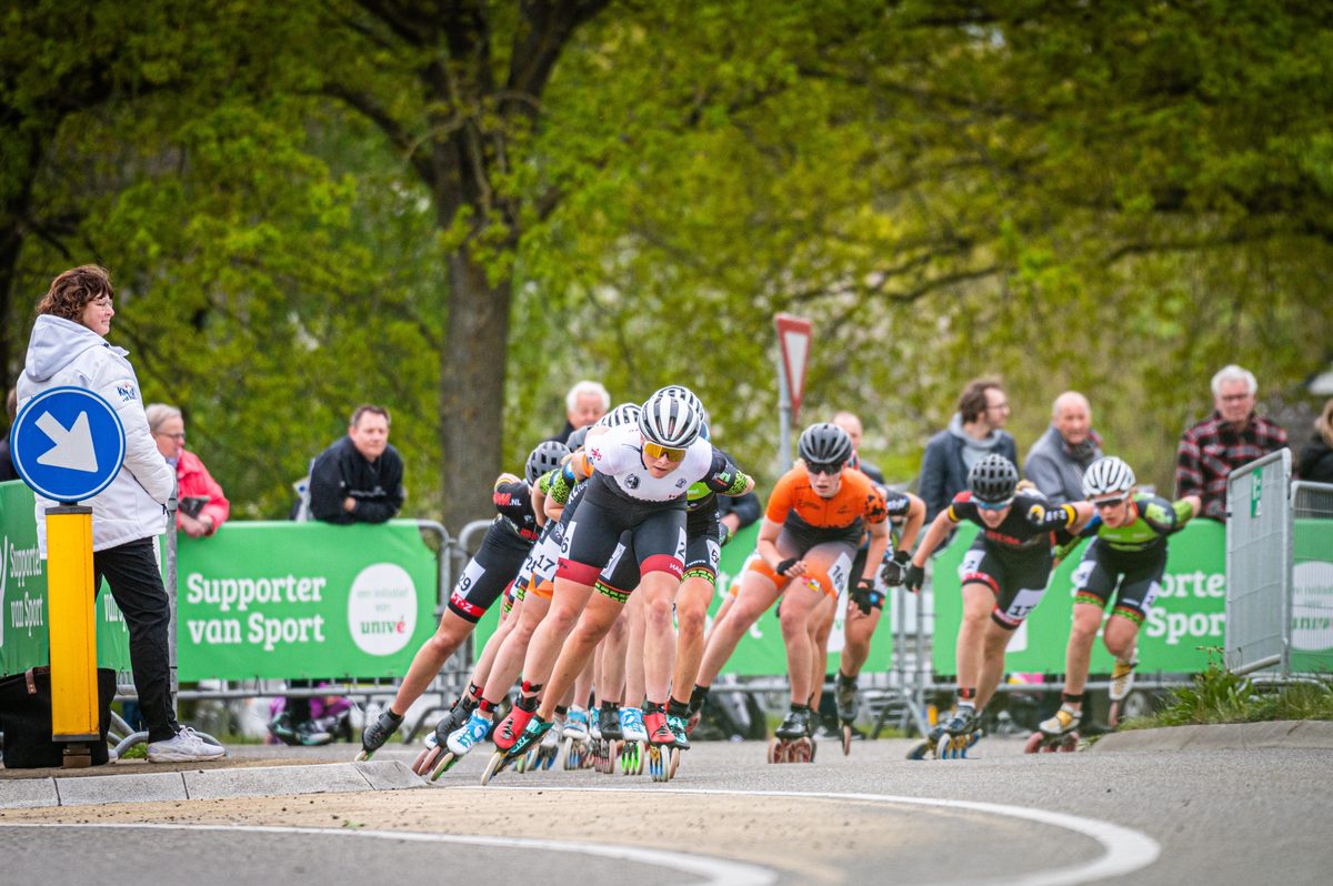 In Steenwijk is met 'de Klim van Steenwijk' het startschot gegeven voor de nationale skeelercompetitie. Bij de mannen was Bart Swings de winner, Marijke Groenewoud was dat bij de dames.