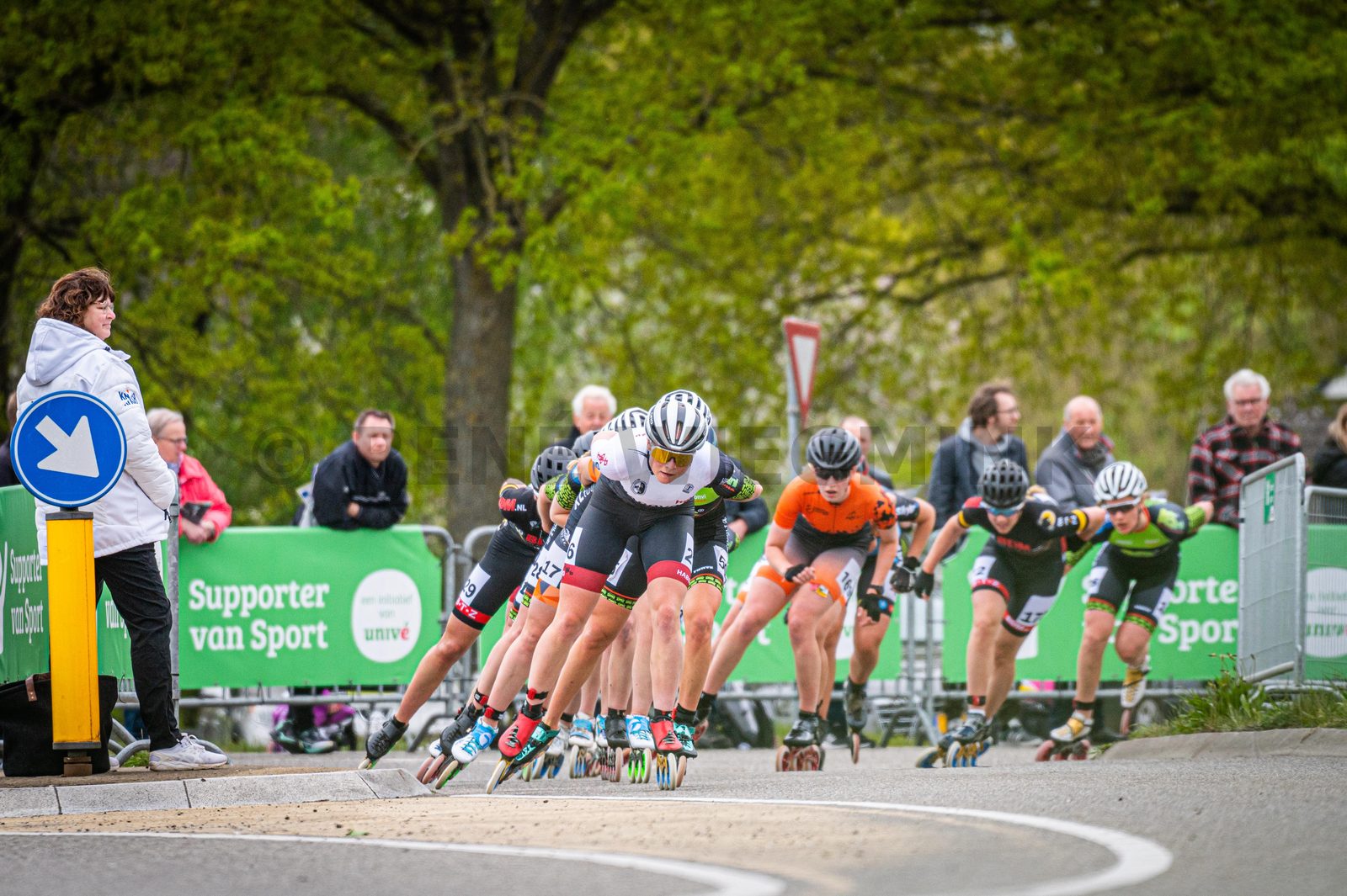 In Steenwijk is met 'de Klim van Steenwijk' het startschot gegeven voor de nationale skeelercompetitie. Bij de mannen was Bart Swings de winner, Marijke Groenewoud was dat bij de dames.