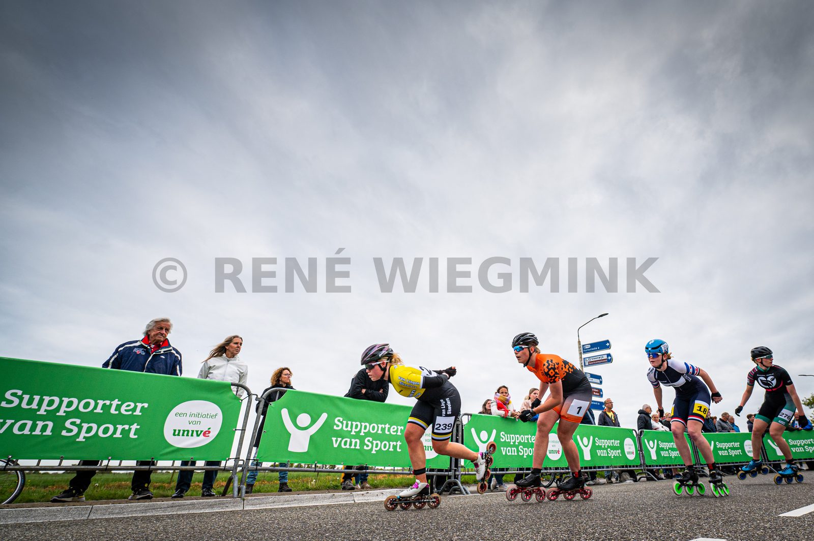 In Steenwijk is met 'de Klim van Steenwijk' het startschot gegeven voor de nationale skeelercompetitie. Bij de mannen was Bart Swings de winner, Marijke Groenewoud was dat bij de dames.