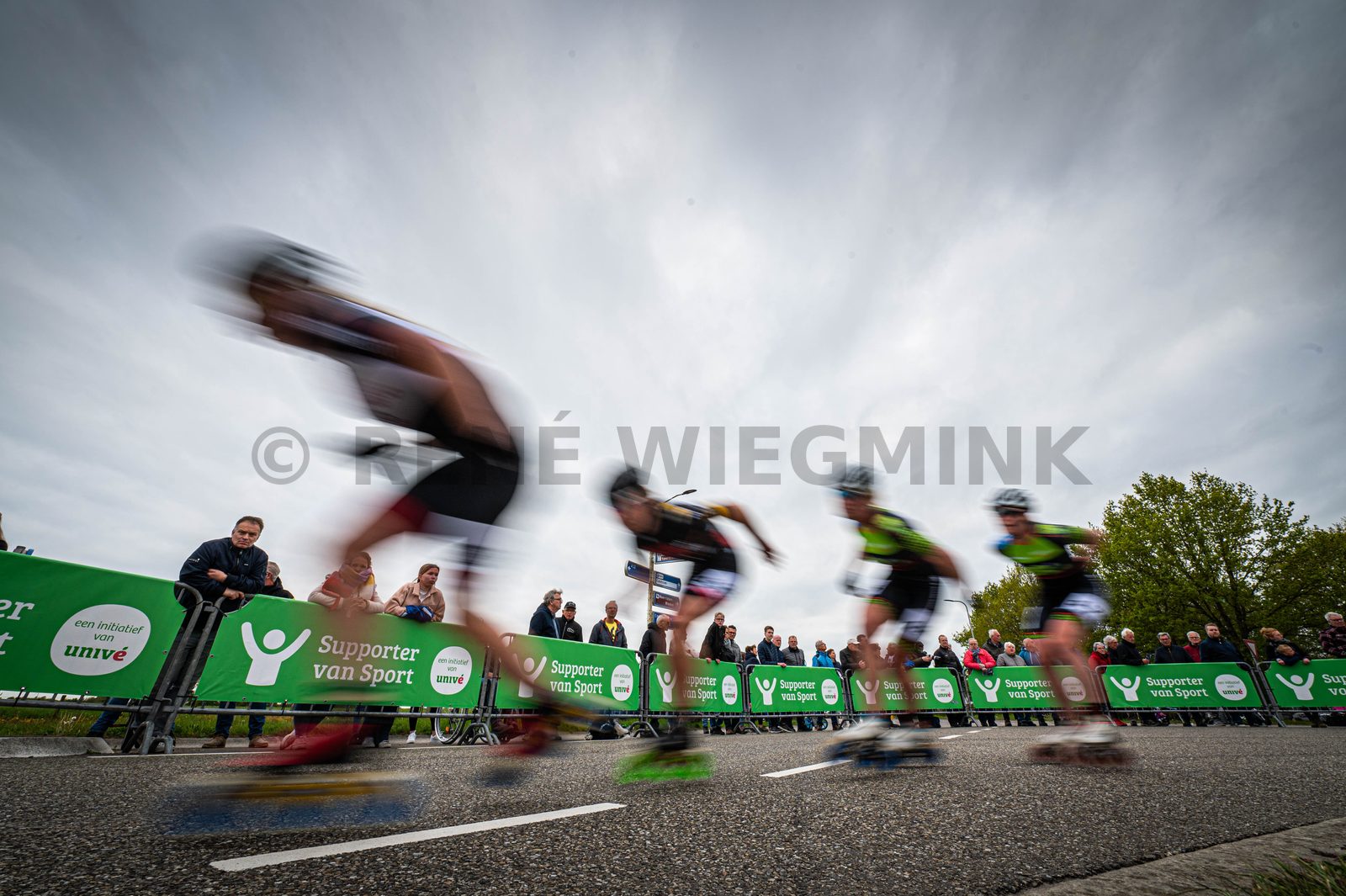 In Steenwijk is met 'de Klim van Steenwijk' het startschot gegeven voor de nationale skeelercompetitie. Bij de mannen was Bart Swings de winner, Marijke Groenewoud was dat bij de dames.