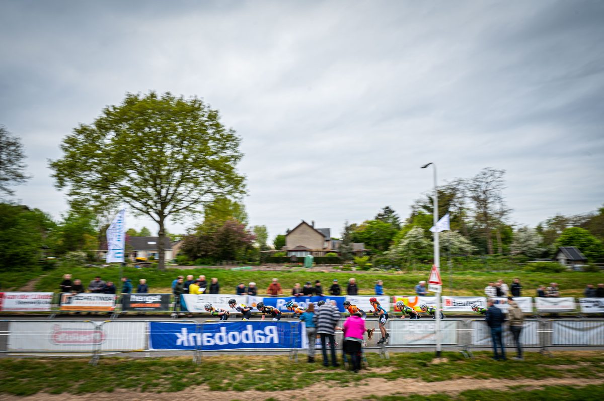 In Steenwijk is met 'de Klim van Steenwijk' het startschot gegeven voor de nationale skeelercompetitie. Bij de mannen was Bart Swings de winner, Marijke Groenewoud was dat bij de dames.