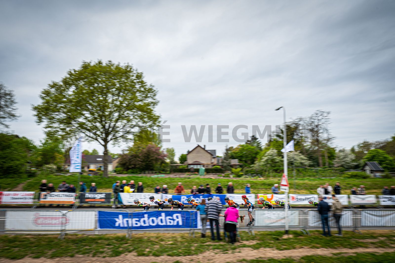 In Steenwijk is met 'de Klim van Steenwijk' het startschot gegeven voor de nationale skeelercompetitie. Bij de mannen was Bart Swings de winner, Marijke Groenewoud was dat bij de dames.