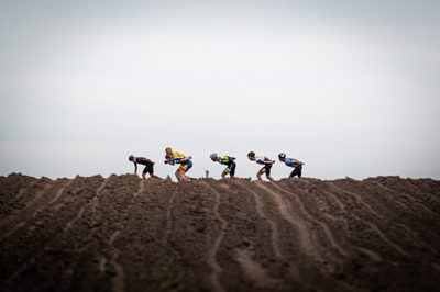 In Steenwijk is met 'de Klim van Steenwijk' het startschot gegeven voor de nationale skeelercompetitie. Bij de mannen was Bart Swings de winner, Marijke Groenewoud was dat bij de dames.
