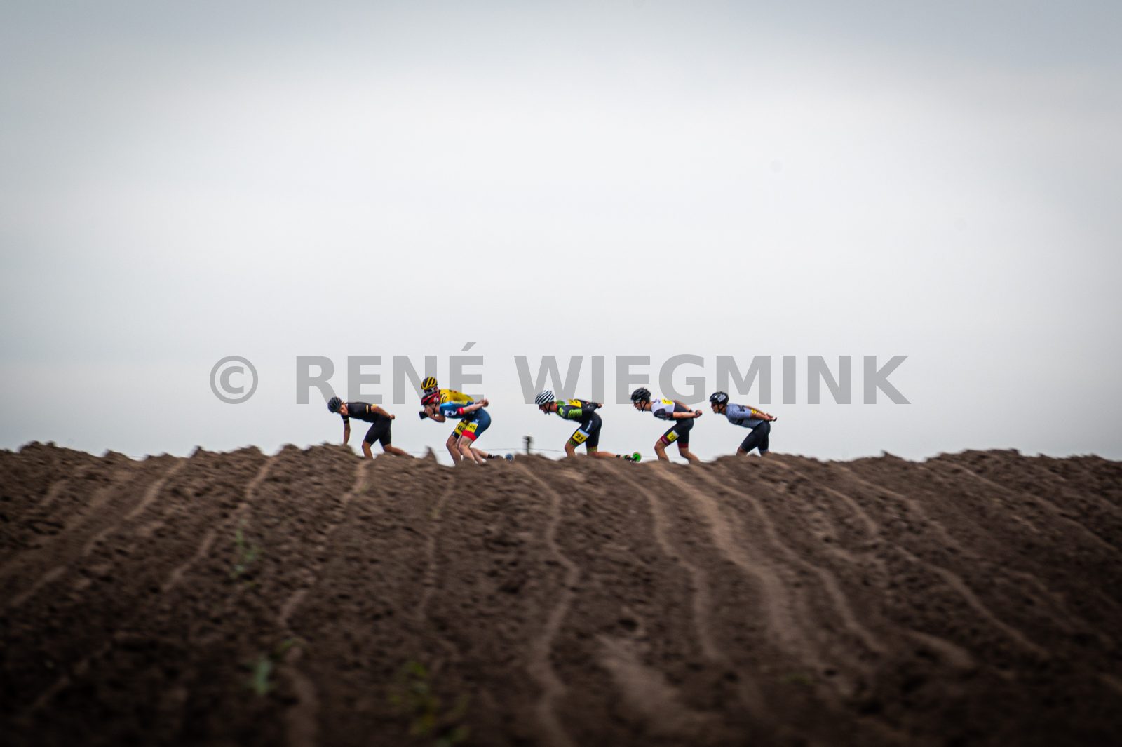 In Steenwijk is met 'de Klim van Steenwijk' het startschot gegeven voor de nationale skeelercompetitie. Bij de mannen was Bart Swings de winner, Marijke Groenewoud was dat bij de dames.