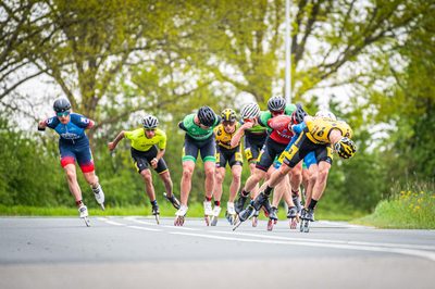 In Steenwijk is met 'de Klim van Steenwijk' het startschot gegeven voor de nationale skeelercompetitie. Bij de mannen was Bart Swings de winner, Marijke Groenewoud was dat bij de dames.