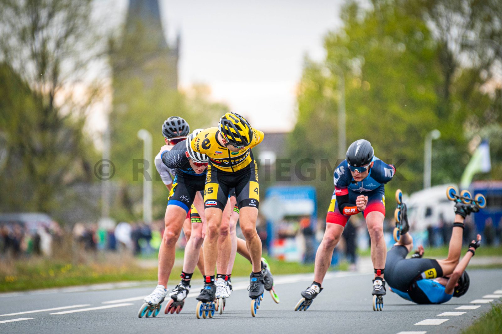 In Steenwijk is met 'de Klim van Steenwijk' het startschot gegeven voor de nationale skeelercompetitie. Bij de mannen was Bart Swings de winner, Marijke Groenewoud was dat bij de dames.