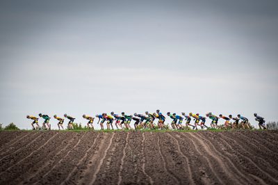 In Steenwijk is met 'de Klim van Steenwijk' het startschot gegeven voor de nationale skeelercompetitie. Bij de mannen was Bart Swings de winner, Marijke Groenewoud was dat bij de dames.