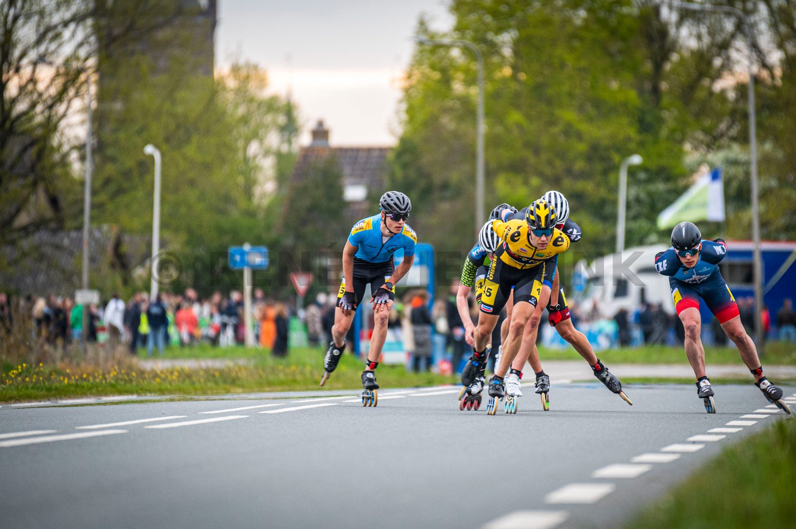 In Steenwijk is met 'de Klim van Steenwijk' het startschot gegeven voor de nationale skeelercompetitie. Bij de mannen was Bart Swings de winner, Marijke Groenewoud was dat bij de dames.