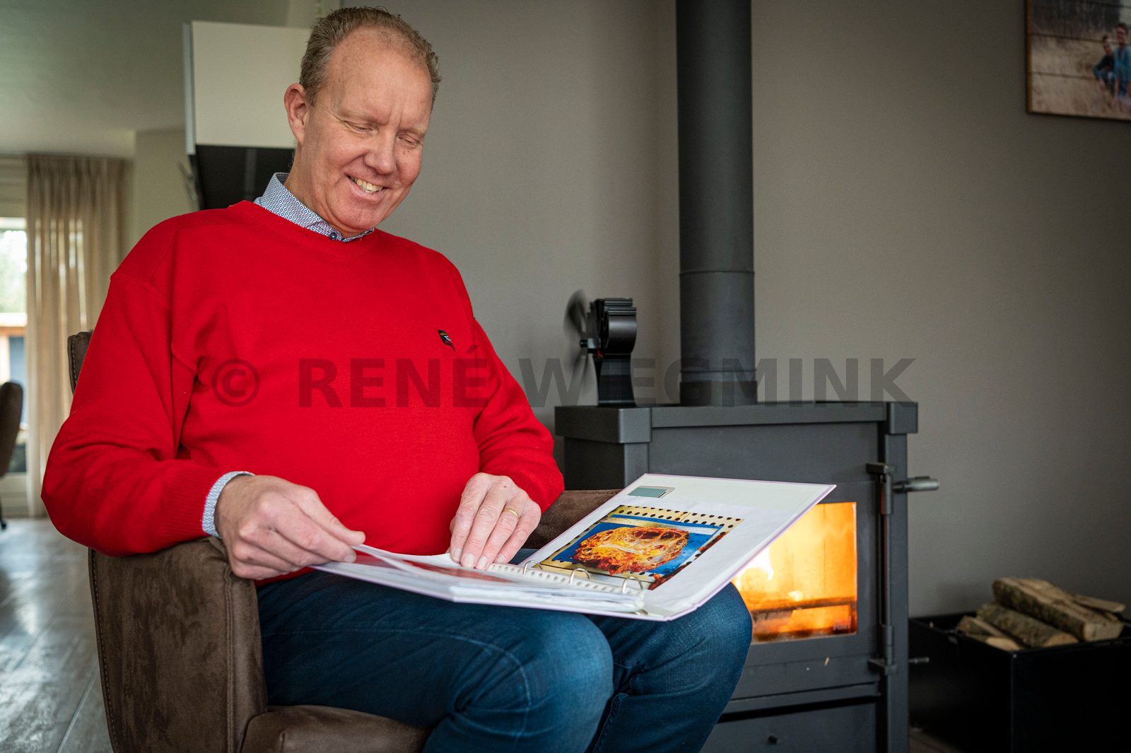 Voor Roelof Wolters is gezondheid het allergrootste goed. Dat besef is bij de 53-jarige verzekeringsadviseur in Tuk stevig verankerd, zeker nadat hij tot twee keer toe een ‘nieuwe’ nier heeft gekregen. Deze voor de mens onontbeerlijke organen, die eerst zijn echtgenote en 6 jaar later een goede vriend uit Steenwijkerland hem schonken, betekenden voor Roelof Wolters ‘een nieuw leven’.