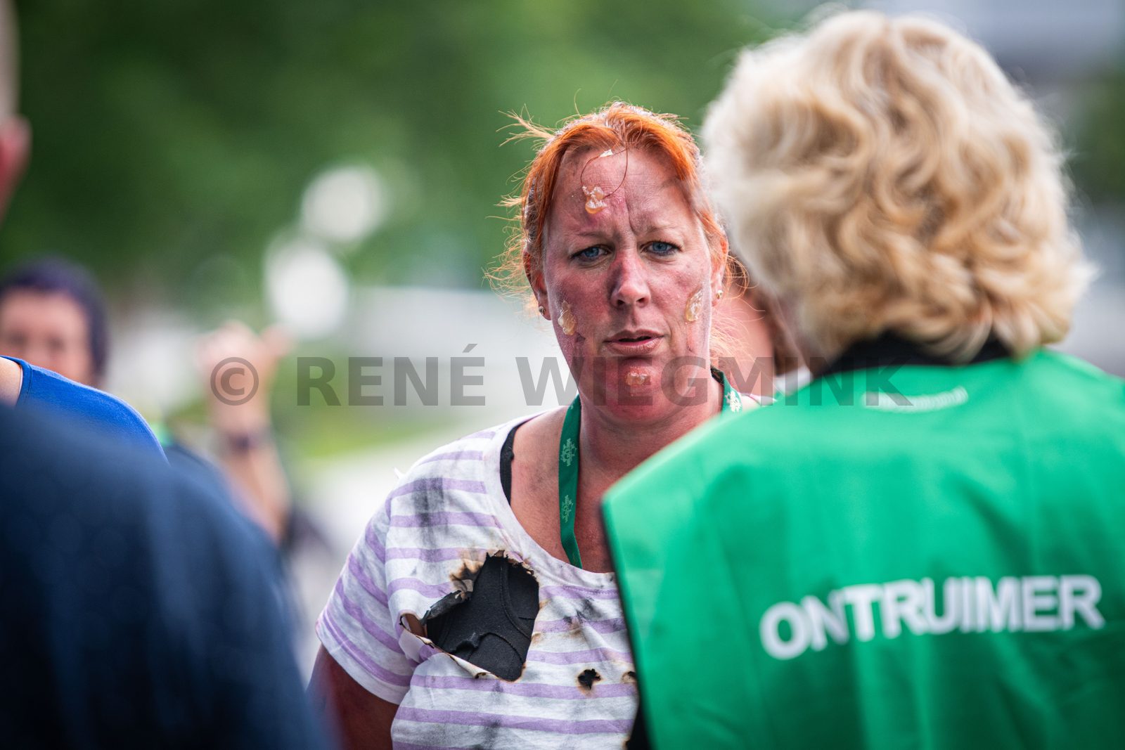 Achter de schermen van het ATLAS Theater in Emmen is door onbekende oorzaak een brand uitgebroken. Al snel blijkt de brand zich snel uit te breiden en zijn er meerdere (ernstig) gewonden. De zaal zat tijdens het uitbreken van de brand vol, waardoor de ambulancedienst, politie, brandweer en het Rode Kruis intensief hebben moeten samenwerken. In deze oefening werd door de diensten de samenwerking geoefend, om beter voor bereid te zijn op een echt incident.