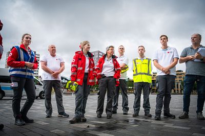 Achter de schermen van het ATLAS Theater in Emmen is door onbekende oorzaak een brand uitgebroken. Al snel blijkt de brand zich snel uit te breiden en zijn er meerdere (ernstig) gewonden. De zaal zat tijdens het uitbreken van de brand vol, waardoor de ambulancedienst, politie, brandweer en het Rode Kruis intensief hebben moeten samenwerken. In deze oefening werd door de diensten de samenwerking geoefend, om beter voor bereid te zijn op een echt incident.