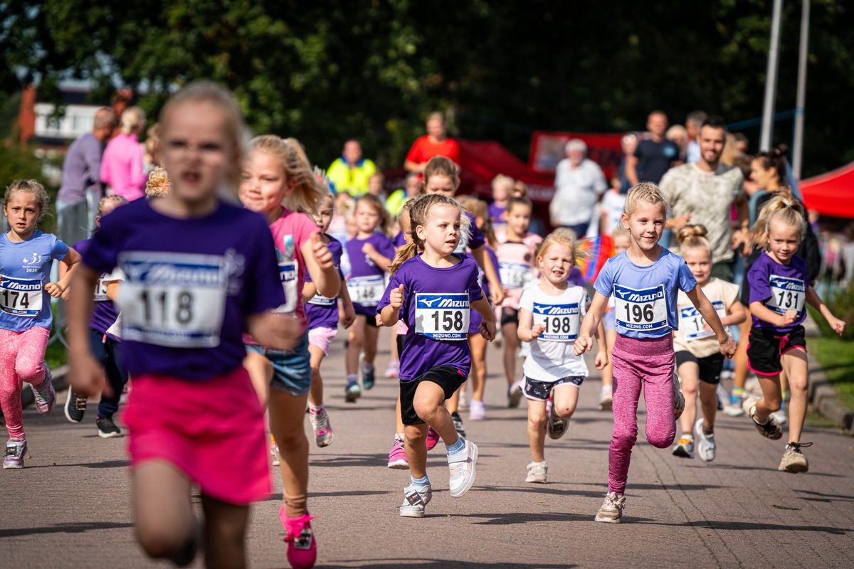 Deelnemers van de Rondje Lindewijk 2026.
