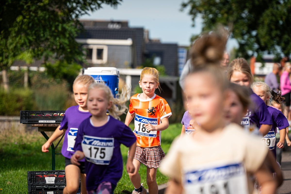 Deelnemers van de Rondje Lindewijk 2026.