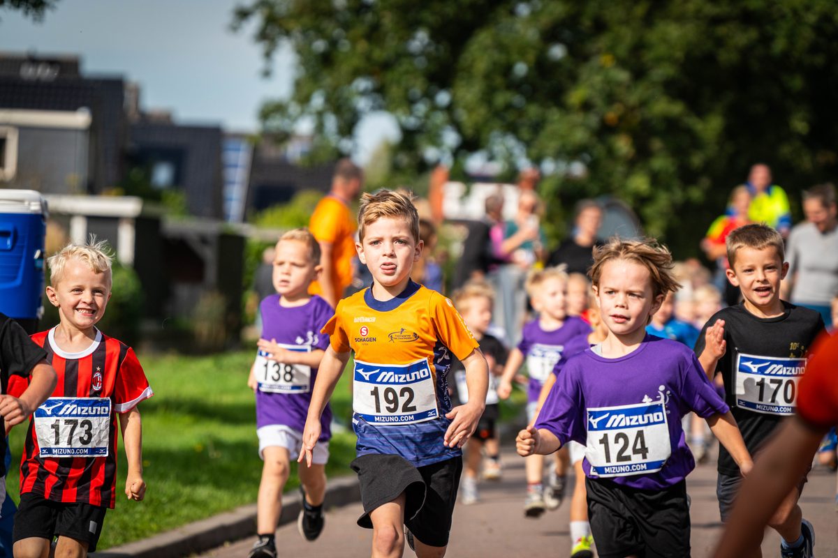 Deelnemers van de Rondje Lindewijk 2026.
