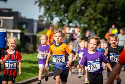 Deelnemers van de Rondje Lindewijk 2026.