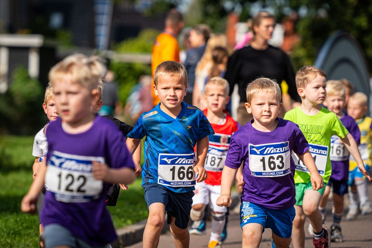 Deelnemers van de Rondje Lindewijk 2026.