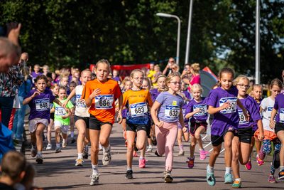 Deelnemers van de Rondje Lindewijk 2026.