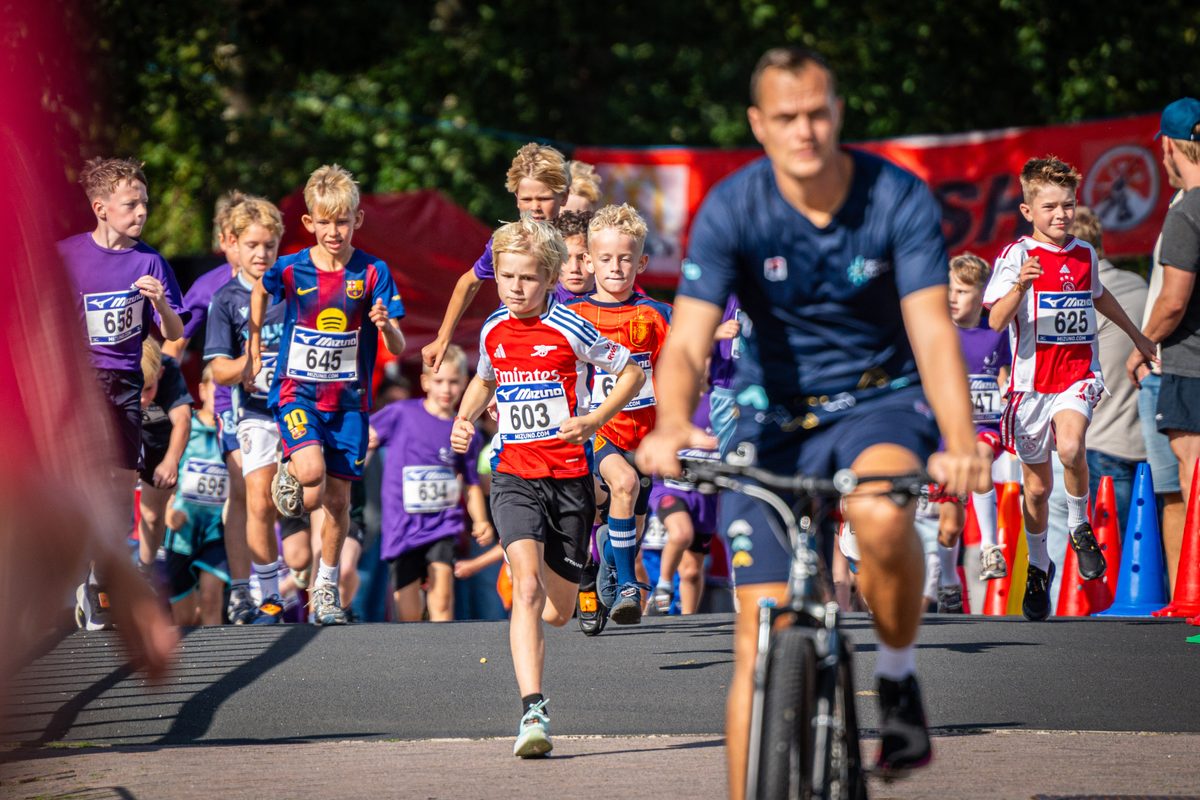 Deelnemers van de Rondje Lindewijk 2026.