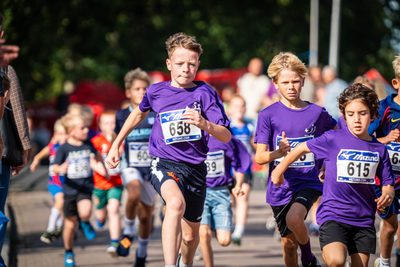 Deelnemers van de Rondje Lindewijk 2026.