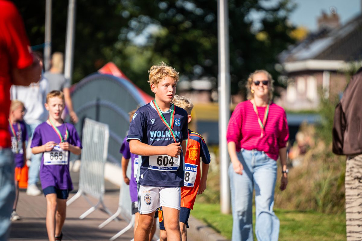 Deelnemers van de Rondje Lindewijk 2026.
