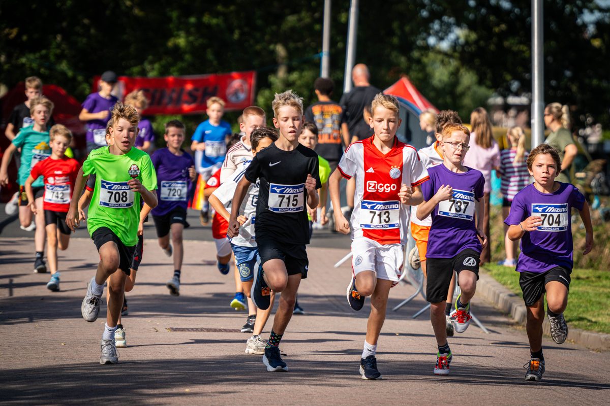 Deelnemers van de Rondje Lindewijk 2026.