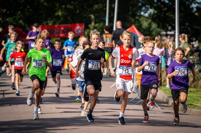 Deelnemers van de Rondje Lindewijk 2026.
