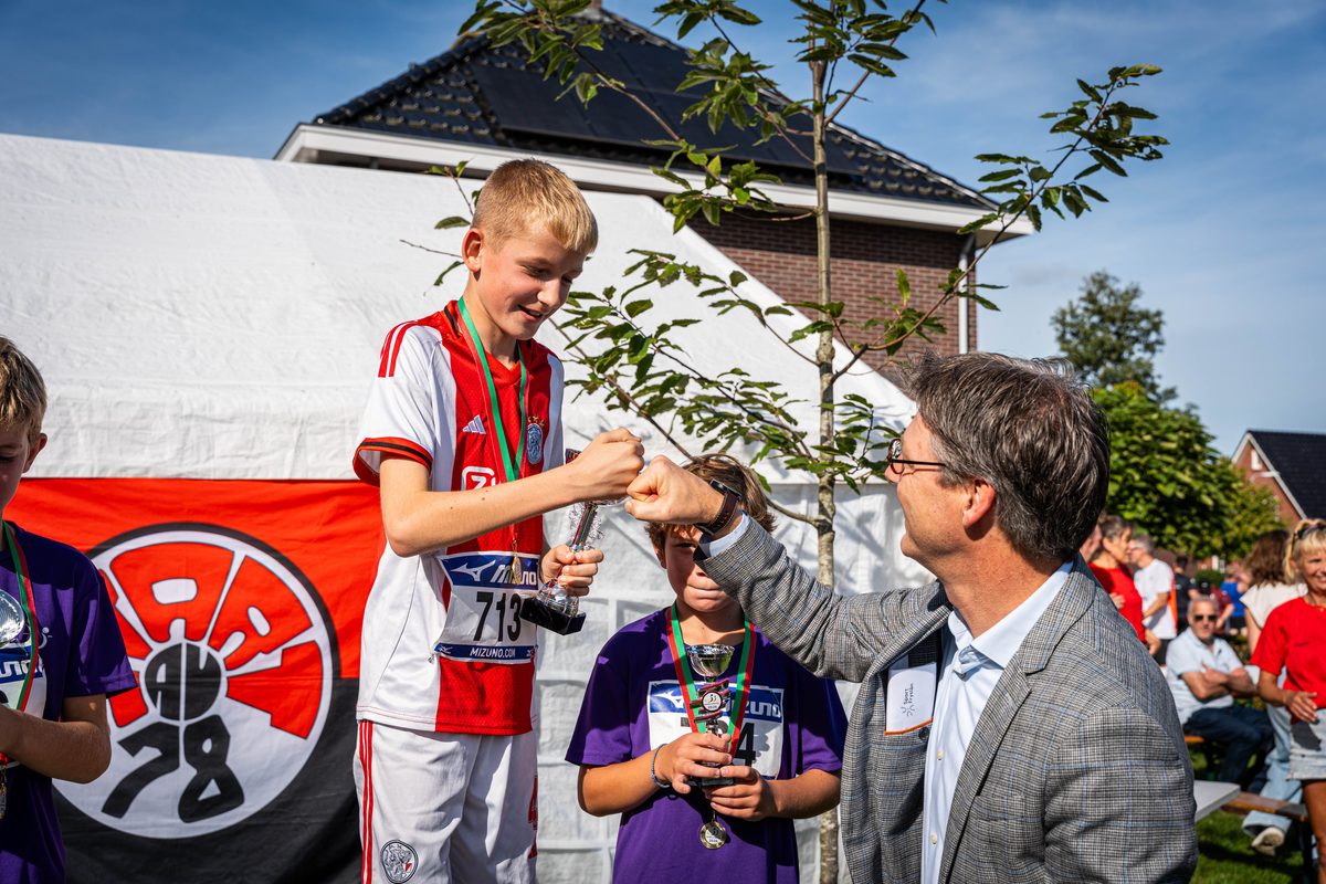 Deelnemers van de Rondje Lindewijk 2026.