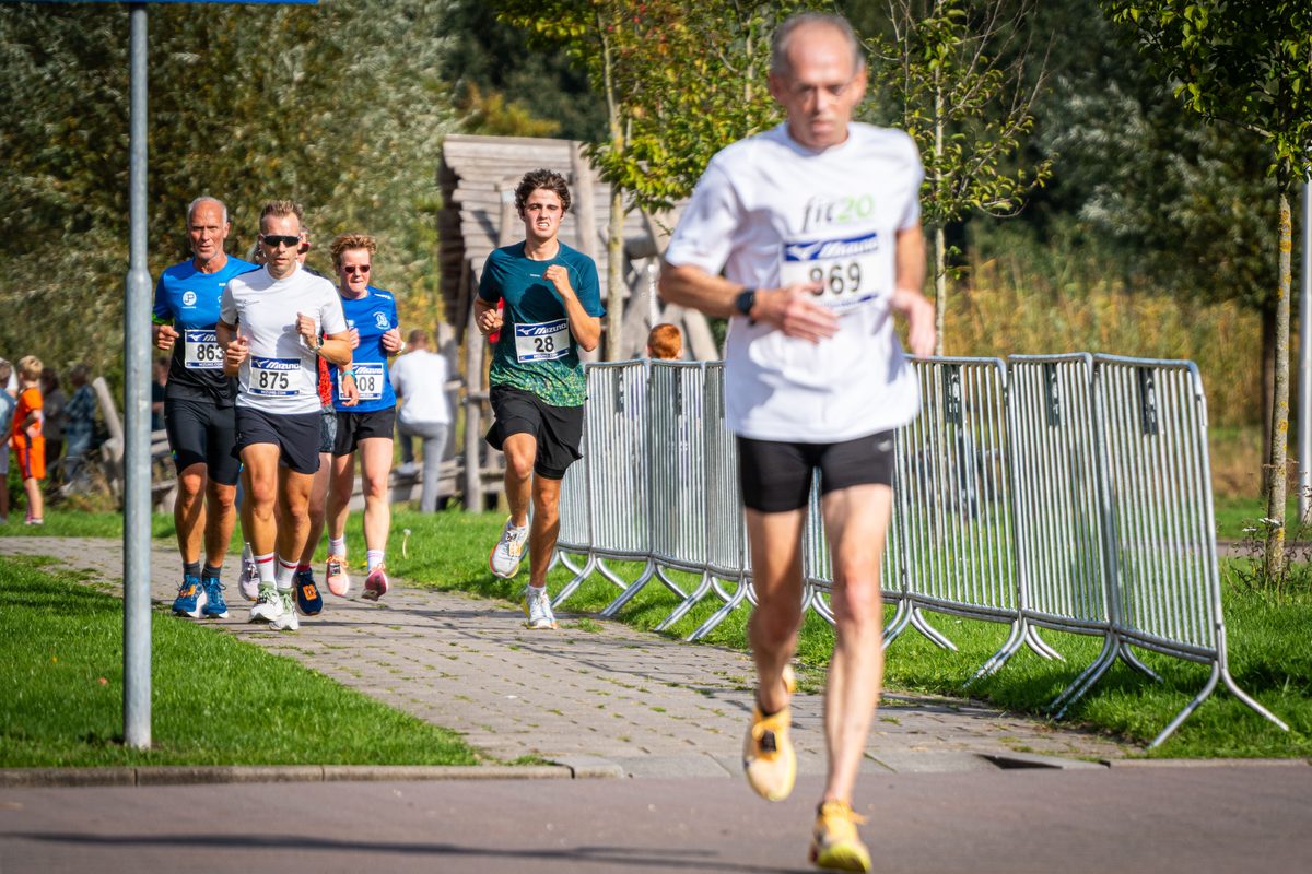 Deelnemers van de Rondje Lindewijk 2026.